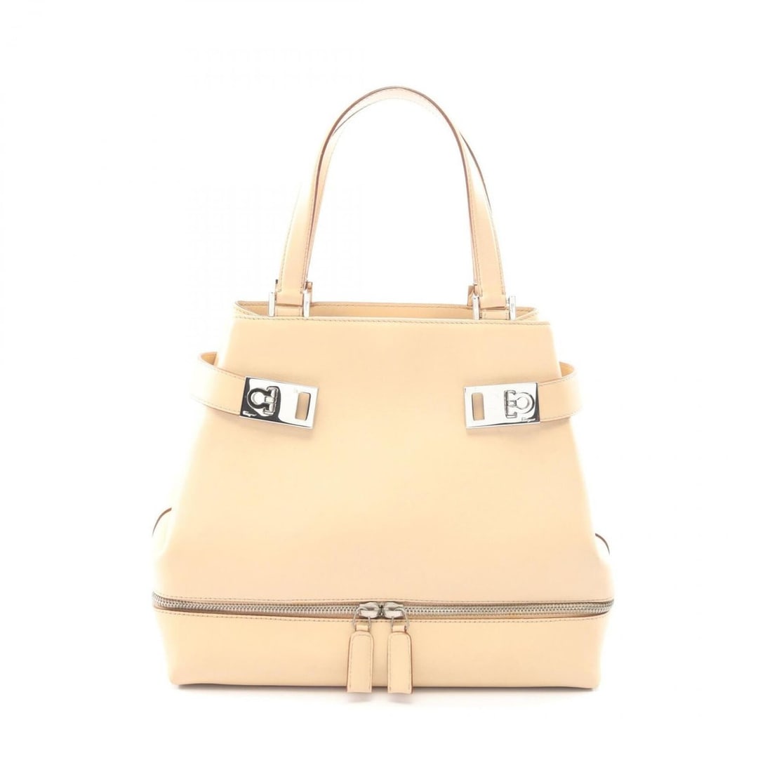 Salvatore Ferragamo Gancini Handbag, Leather, Women's, Beige, AQ-21 1302: --- Catalog ---Category: SizeSize (HxWxD): 22.5cm x 28cm x 12cm / 8.85'' x 11.02'' x 4.72''Category: DesignType: HandbagColor: BeigeGender: WomenMaterial: Leather Category: GeneralMPN: AQ-21Brand: Sal