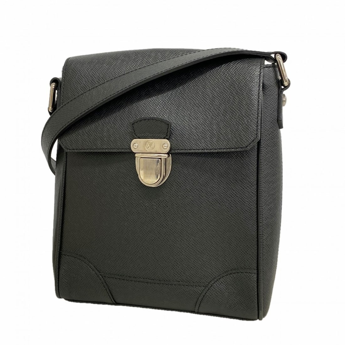 Louis Vuitton Taiga Luca Shoulder Bag M31192 Ardoise Men's: --- Catalog ---Category: SizeSize (HxWxD): 27cm x 20.5cm x 4.5cm / 10.62'' x 8.07'' x 1.77''Category: DesignType: Shoulder bagColor: ArdoiseGender: MenCategory: GeneralMPN: M31192Brand: Louis Vuitton-