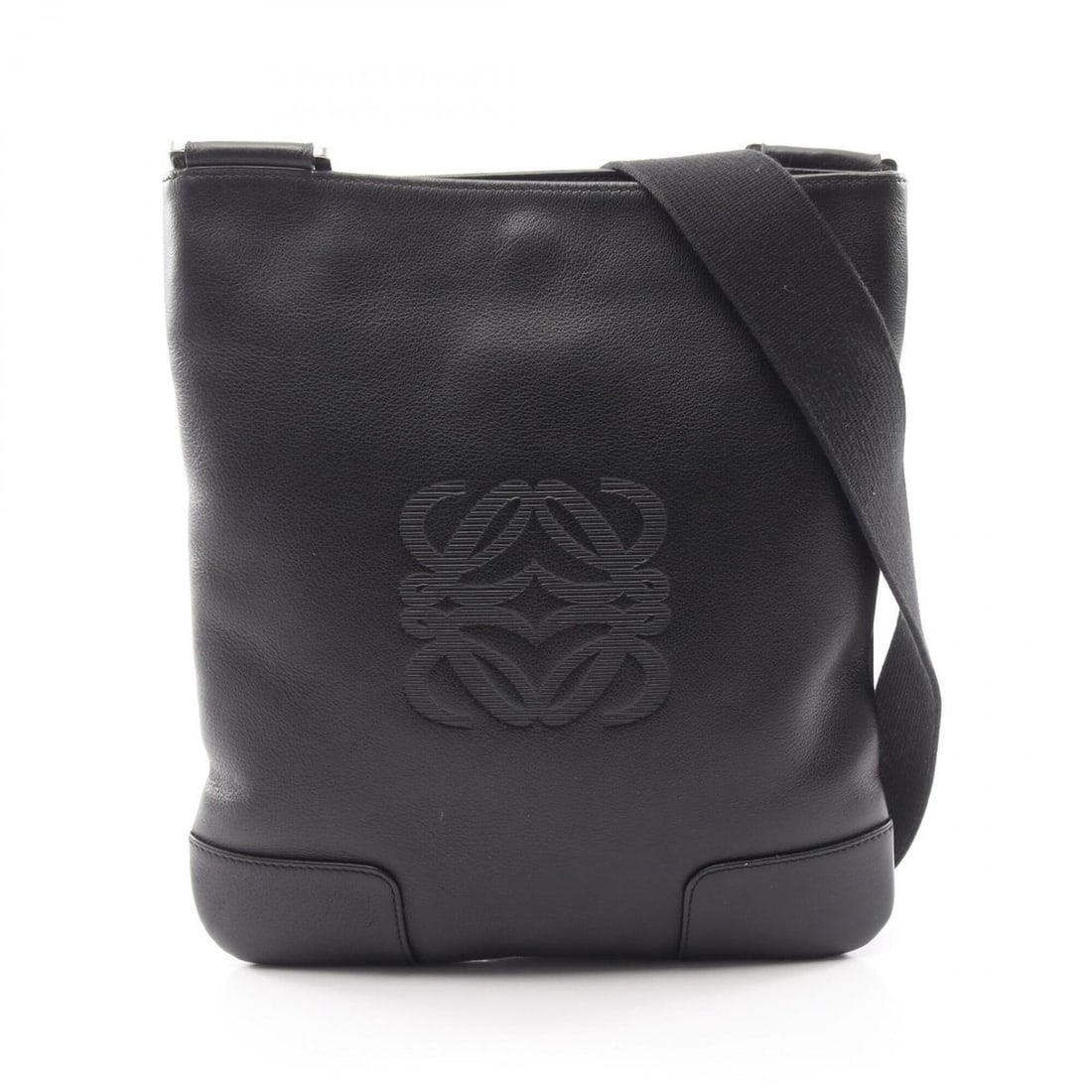 Loewe Anagram Shoulder Bag Handbag Leather Women's Black: --- Catalog ---Category: SizeSize (HxWxD): 27cm x 24.5cm x 1cm / 10.62'' x 9.64'' x 0.39''Category: DesignType: Shoulder bagColor: BlackGender: WomenMaterial: Leather Category: GeneralBrand: Loewe--- 