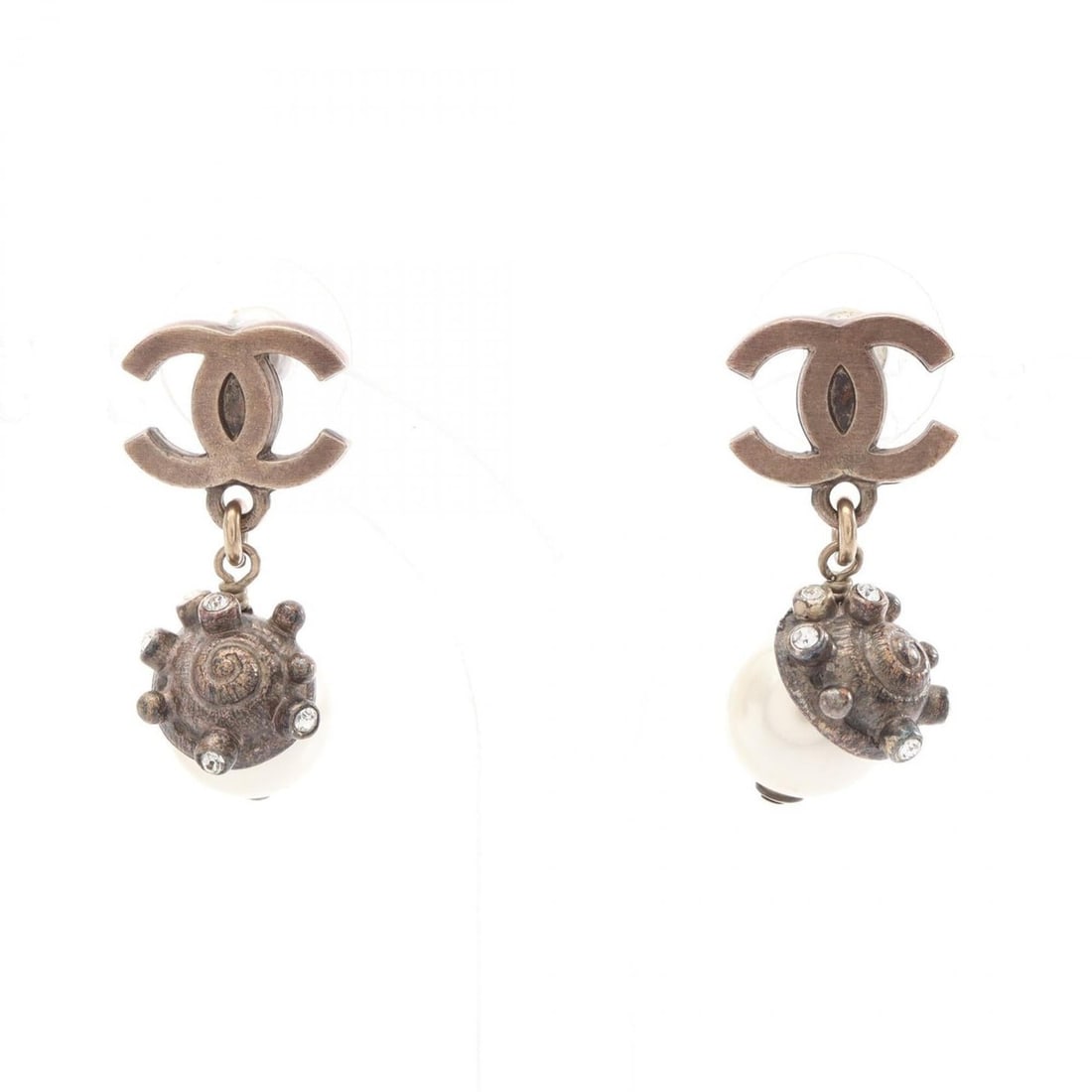 Chanel Coco Mark Earrings, Gold Plated (GP), Faux Pearl, Rhinestone, Women's, Gold/White Tones: --- Catalog ---Category: SizeSize (HxWxD): 28.00mm x 13.00mm / 1.10'' x 0.51''Category: DesignType: Stud earringsColor: Gold, WhiteStone: Artificial pearl, RhinestoneGender: WomenMaterial: Gold platin