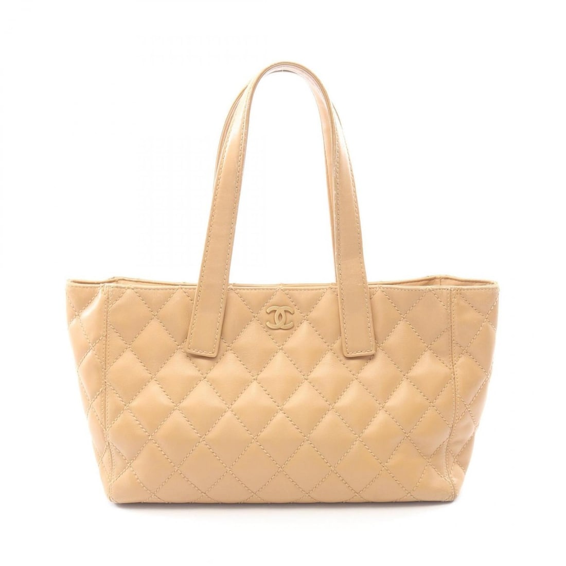 Chanel Wild Stitch Tote Bag Handbag Leather Women's Beige: --- Catalog ---Category: SizeSize (HxWxD): 23cm x 35cm x 14cm / 9.05'' x 13.77'' x 5.51''Category: DesignType: Handbag, Tote bagColor: BeigeGender: WomenMaterial: Leather Category: GeneralBrand: Chane