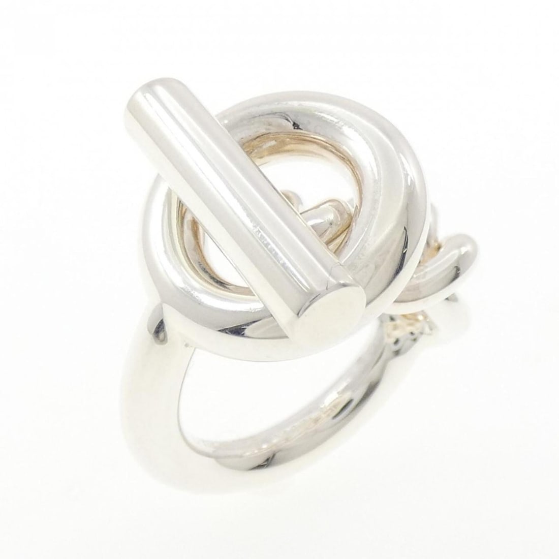 Hermes Hermès Croisette Ring: --- Catalog ---Category: SizeUS Size: 6.5Brand Size: 52Category: DesignType: Band ringGender: WomenMaterial: Silver 925Category: GeneralMPN: H104587BBrand: Hermes--- Item List ---Section: