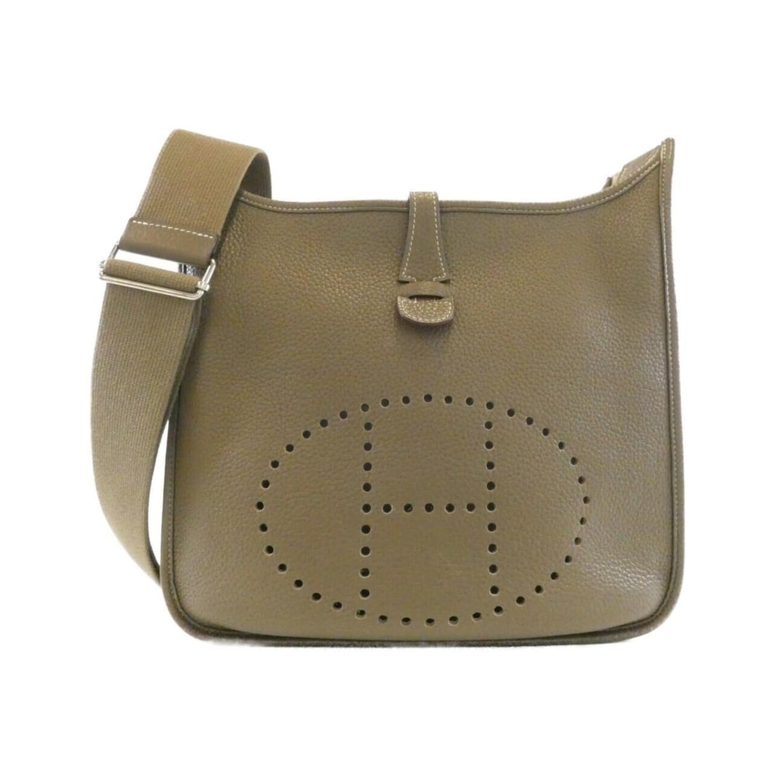 Hermes Evelyne 3 PM 056277CK Shoulder Bag: --- Catalog ---Category: SizeSize (HxWxD): 29cm x 28cm x 8cm / 11.41'' x 11.02'' x 3.14''Category: DesignType: Shoulder bagColor: Etoupe grayGender: WomenMaterial: Taurillon clemence leather Hardware