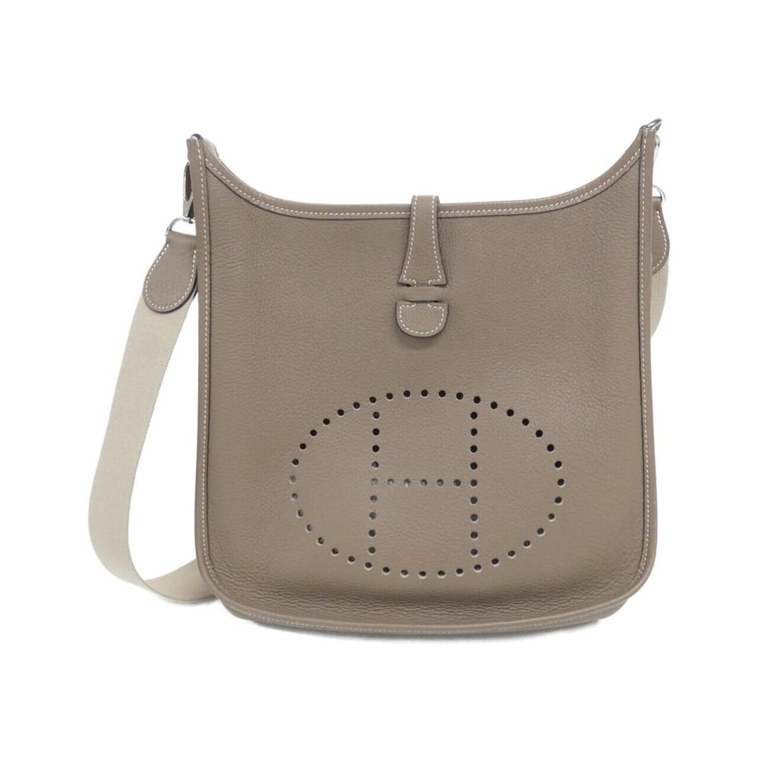 Hermes Evelyne 2 PM 043768CK Shoulder Bag: --- Catalog ---Category: SizeSize (HxWxD): 29cm x 28cm x 8cm / 11.41'' x 11.02'' x 3.14''Category: DesignType: Shoulder bagColor: Etoupe grayGender: WomenMaterial: Taurillon clemence leather Hardware 