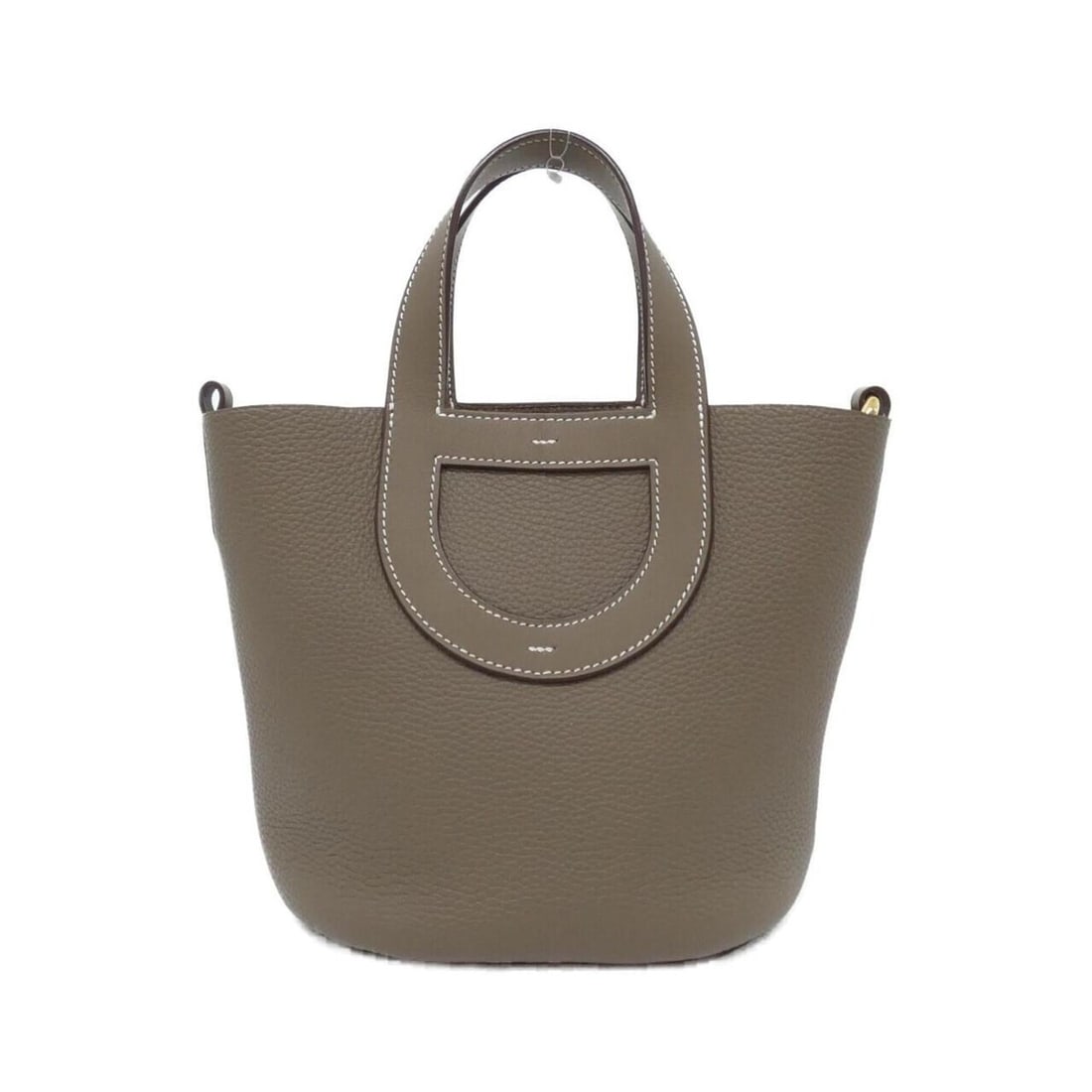 Hermes In The Loop 18cm 084274CC Handbag: --- Catalog ---Category: SizeSize (HxWxD): 19.5cm x 26cm x 12cm / 7.67'' x 10.23'' x 4.72''Category: DesignType: HandbagColor: Etoupe grayGender: Men,WomenMaterial: Taurillon clemence leather , Swift 