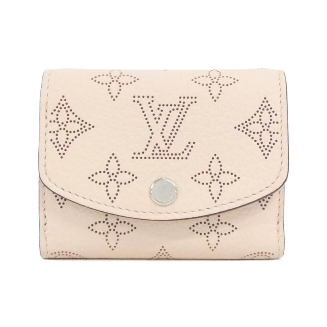 Louis Vuitton Mahina Portefeuille Iris XS M82795 Wallet: --- Catalog ---Category: SizeSize (HxWxD): 8cm x 9cm x 3cm / 3.14'' x 3.54'' x 1.18''Category: DesignType: Wallet (tri-fold)Color: PinkGender: WomenMaterial: Leather Leather/Fur Type: Calf leatherCate