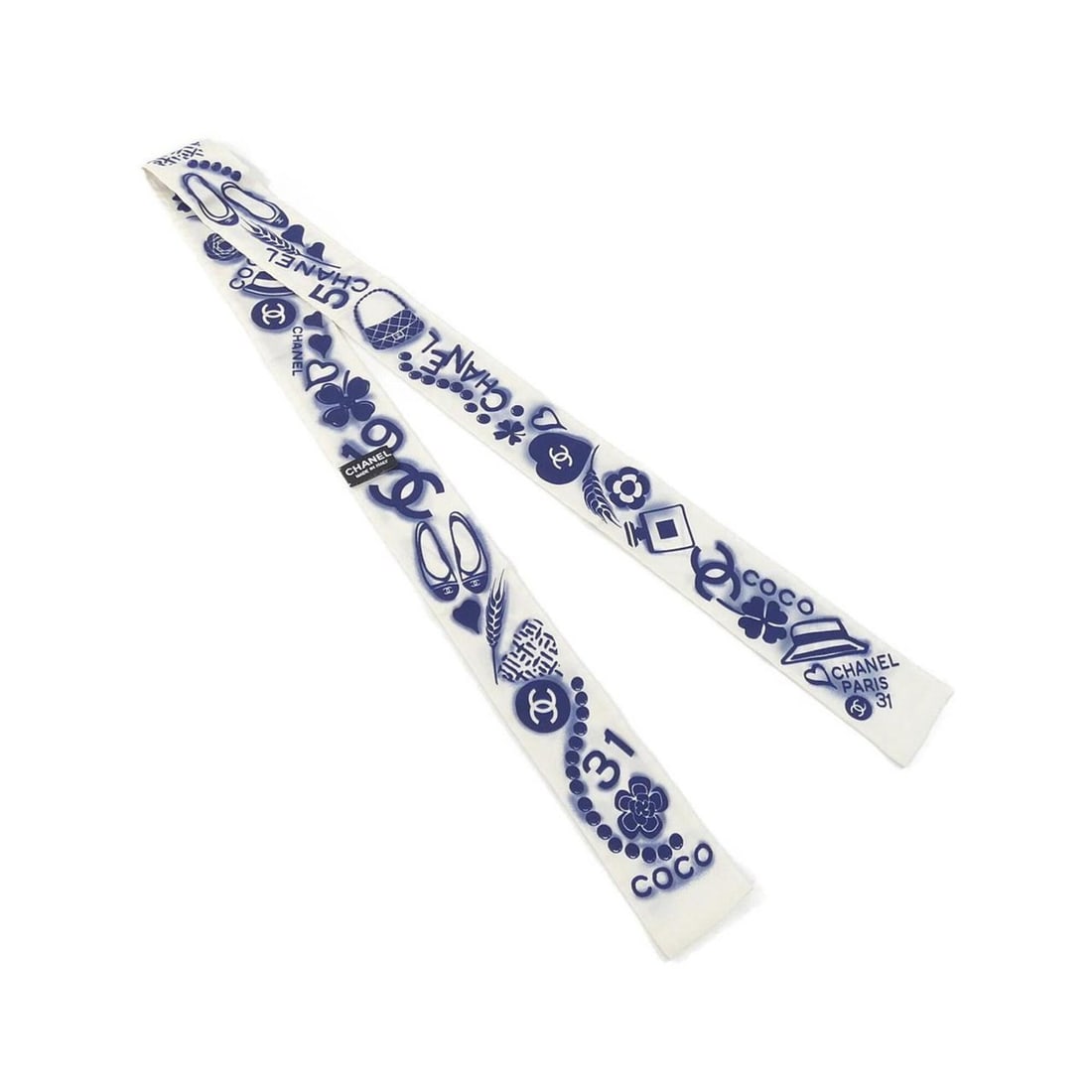 Chanel AA0349 Hairband: --- Catalog ---Category: SizeSize (LxW): 5cm x 1.25m / 1.96'' x 49.21''Category: DesignType: HeadbandColor: Ivory, NavyGender: WomenMaterial: SilkCategory: GeneralMPN: AA0349Brand: Chanel--- Item
