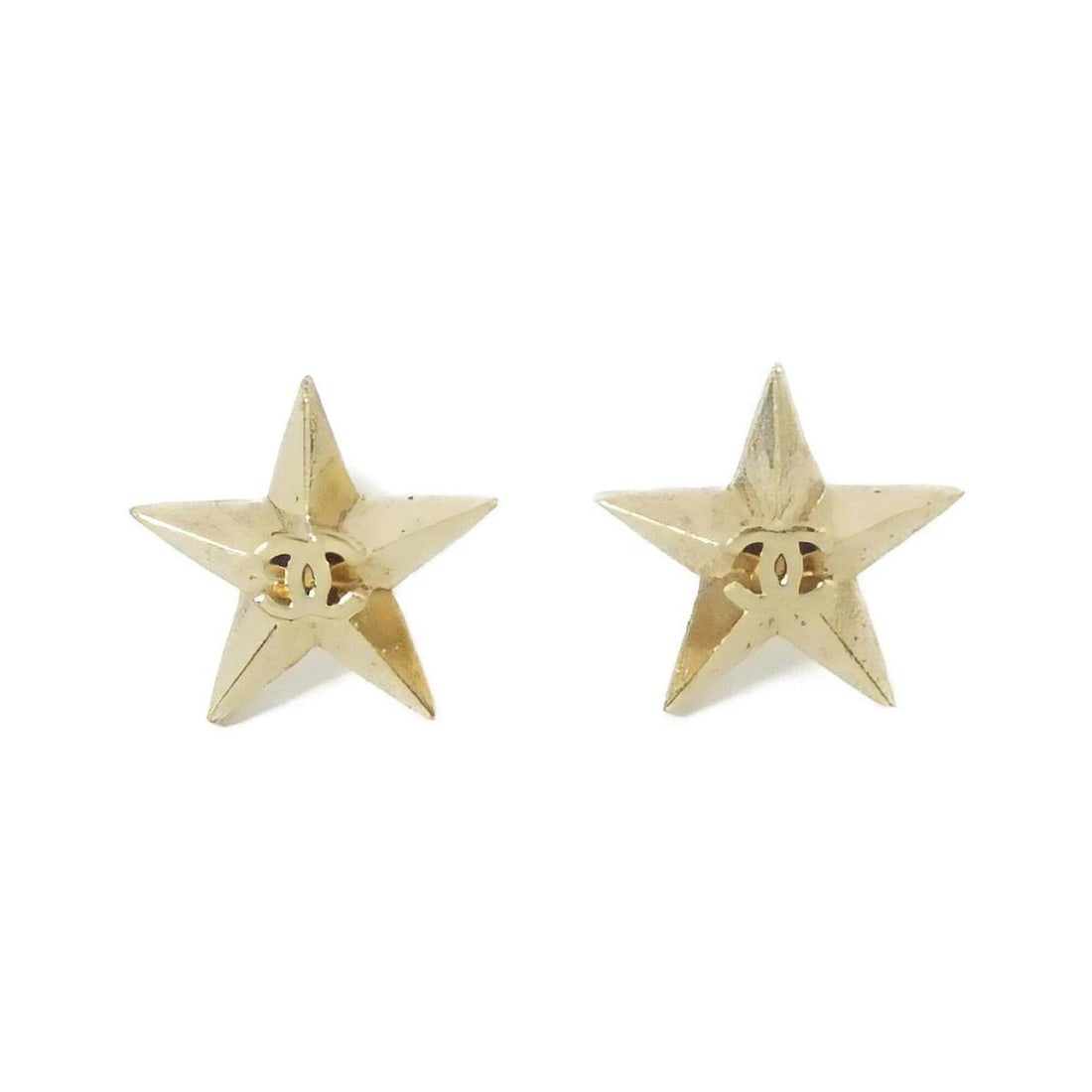 Chanel 95862 Earrings: --- Catalog ---Category: SizeSize (HxWxD): 18.00mm x 18.00mm / 0.71'' x 0.71''Category: DesignType: Stud earringsColor: GoldGender: WomenCategory: GeneralMPN: 95862Brand: Chanel--- Item List