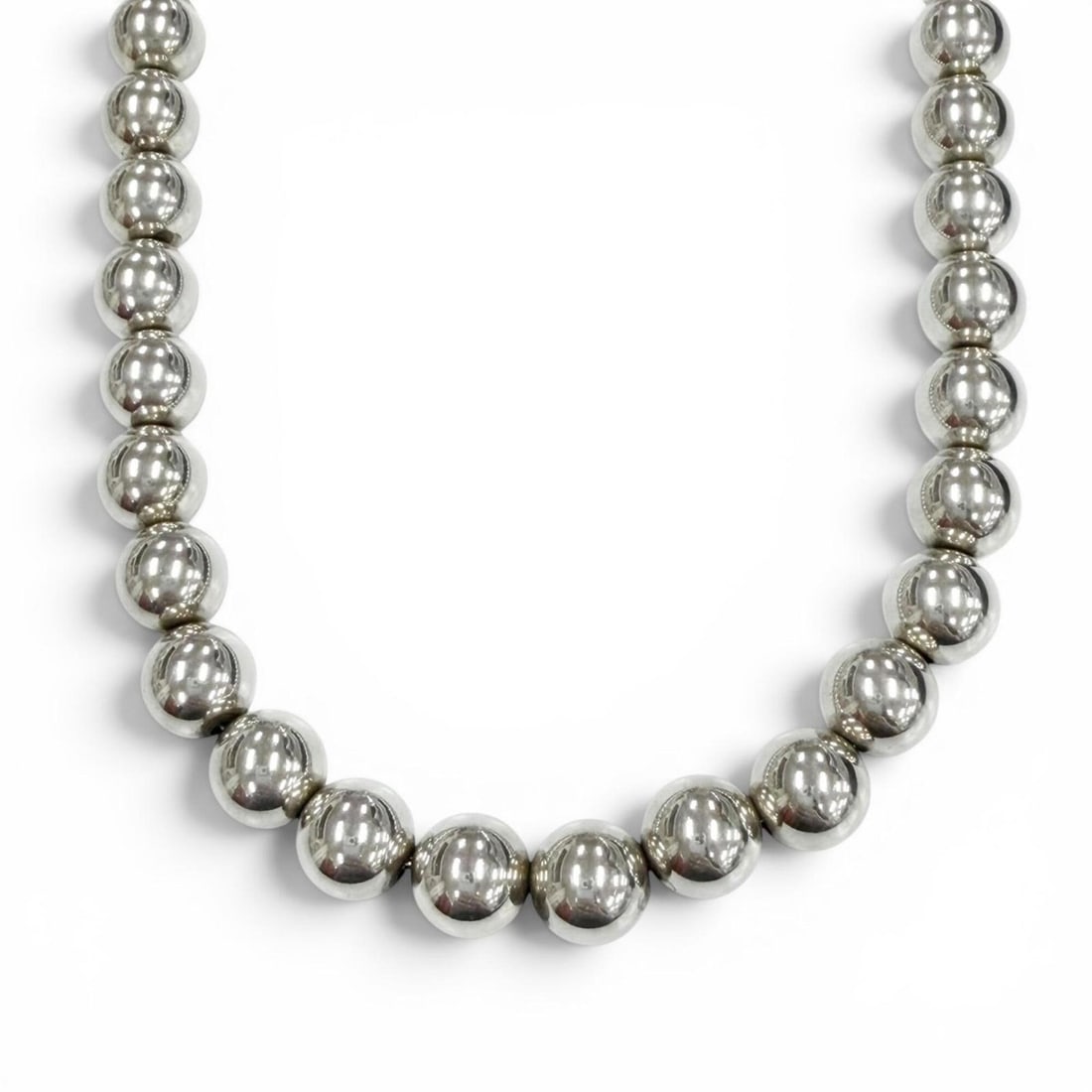 TIFFANY&Co. Tiffany AG925 Hardware Ball Necklace, Silver, Weight 45.0g, Men's/Women's Accessory: --- Catalog ---Category: SizeNeck Circumference: 46 cm / 18.11''Category: DesignGender: Men,WomenMaterial: Silver 925Necklace Type: NecklaceCategory: GeneralBrand: Tiffany--- Item List ---Section: Con