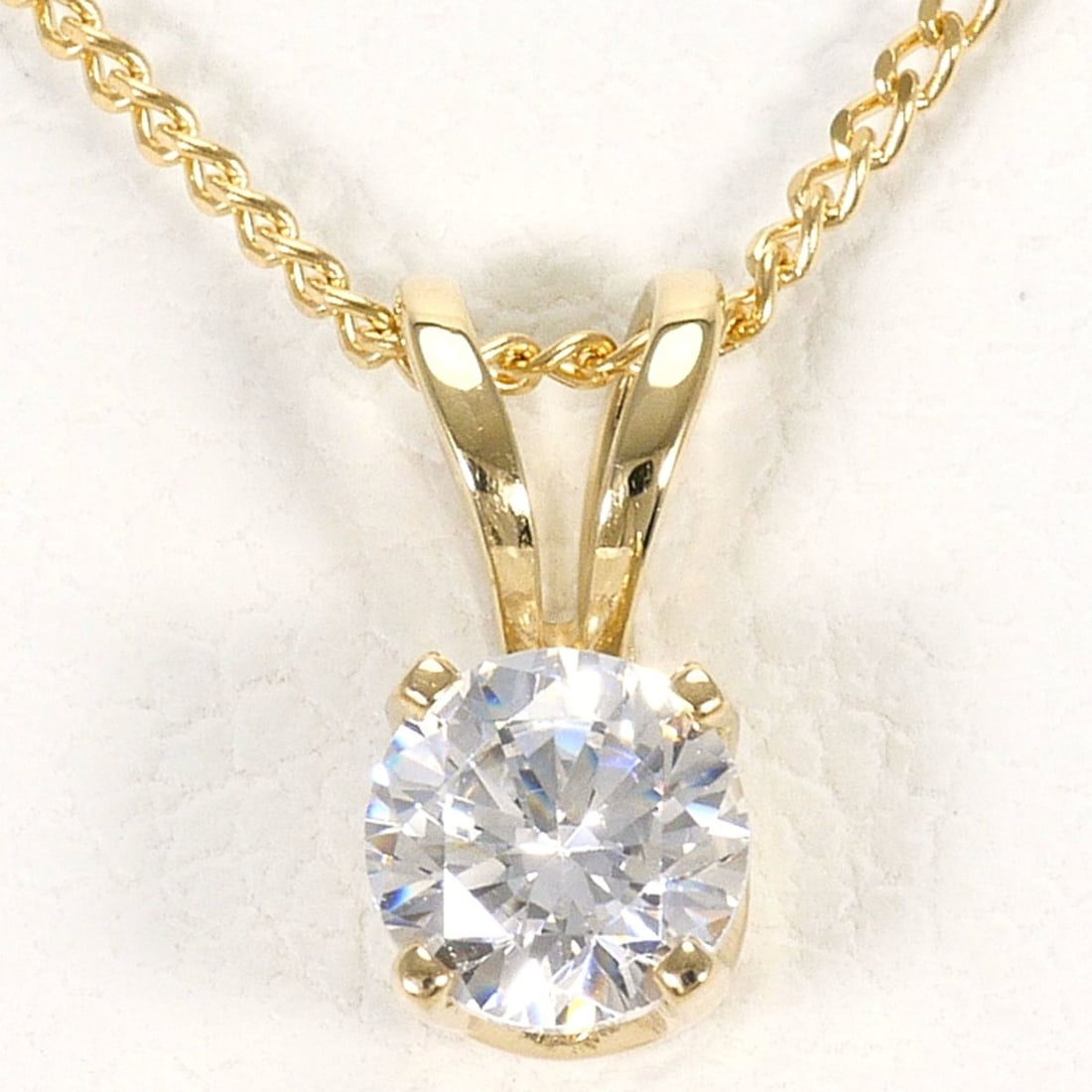 K14 14K YG Yellow Gold Necklace with Zirconia, Total Weight 1.5g, 40cm Length, Jewelry: --- Catalog ---Category: SizeWeight: 1.5g / 0.05oz.Pendant Size: 8mm x 4mm / 0.31'' x 0.15''Neck Circumference: 40 cm / 15.74''Category: DesignColor: Yellow goldMetal: GoldStone: Cubic zirconiaGender: