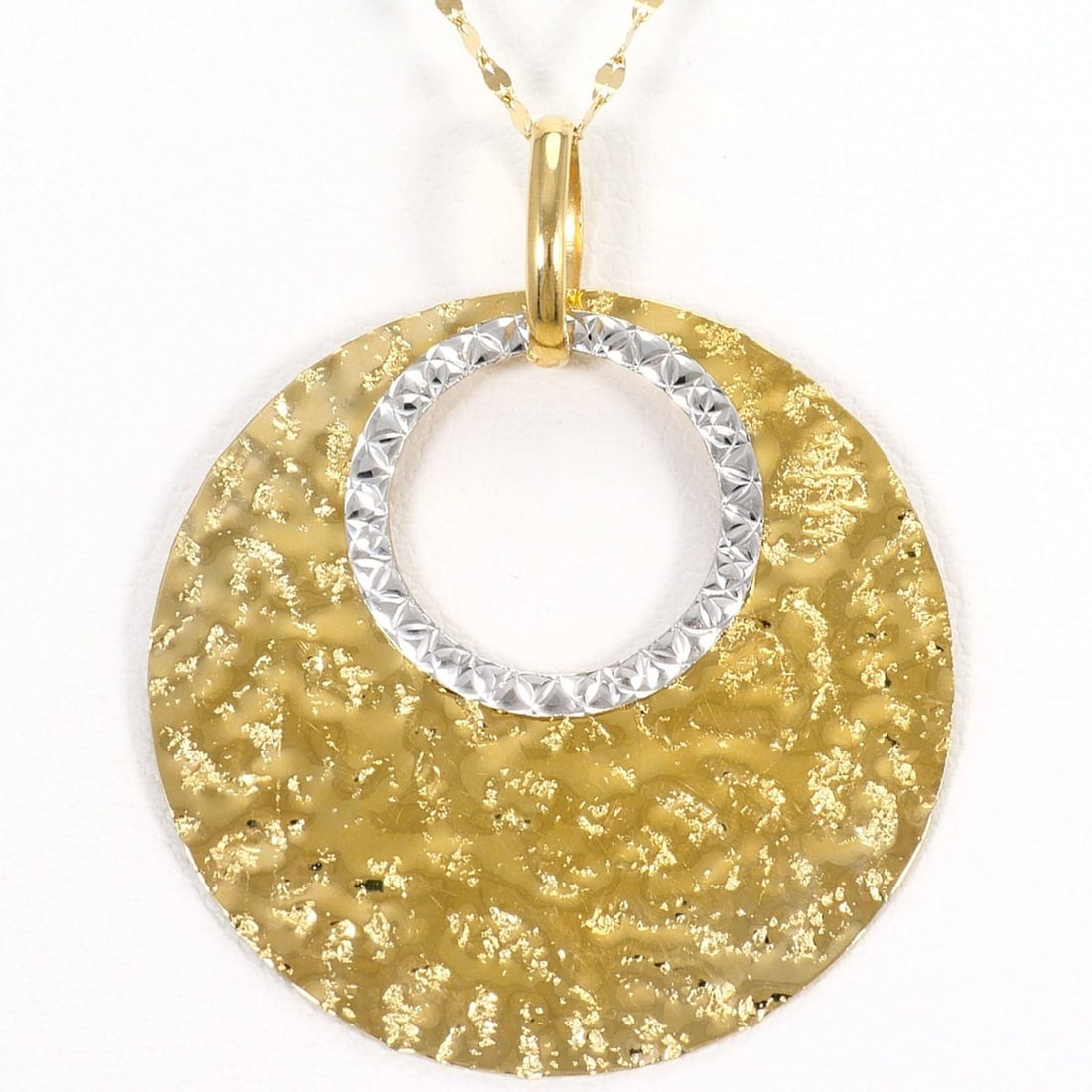 18K (18-karat) Yellow Gold Necklace, Total Weight 3.4g, 40cm, Jewelry: --- Catalog ---Category: SizeWeight: 3.4g / 0.11oz.Pendant Size: 32mm x 28mm / 1.25'' x 1.1''Neck Circumference: 40 cm / 15.74''Category: DesignColor: Pink gold, White gold, Yellow goldMetal: Gold, Wh