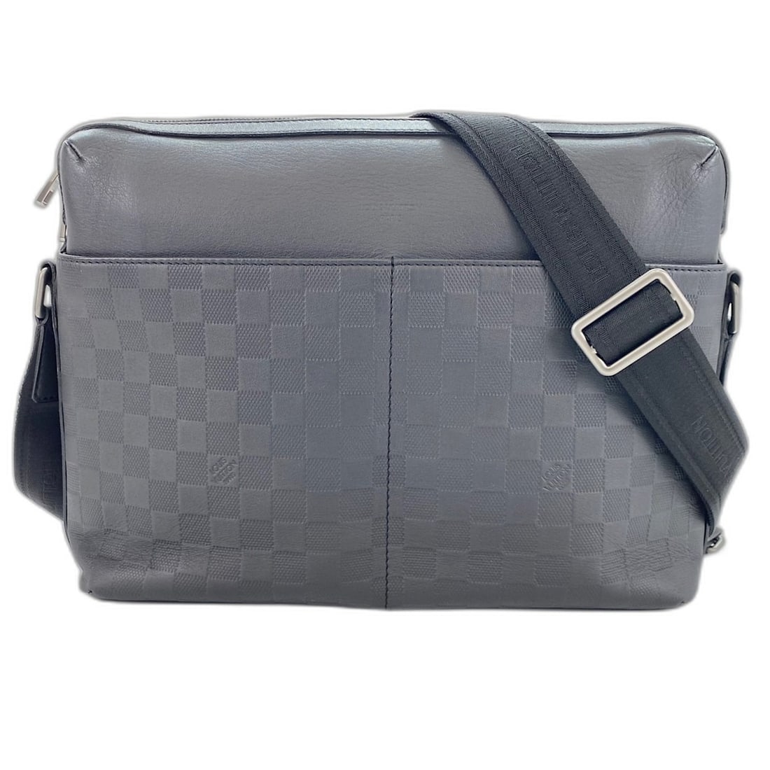 LOUIS VUITTON Calypso GM Shoulder Bag, Black: --- Catalog ---Category: SizeSize (HxWxD): 29cm x 34cm x 10cm / 11.41'' x 13.38'' x 3.93''Category: DesignType: Shoulder bagColor: BlackGender: MenCategory: GeneralBrand: Louis Vuitton--- Item List