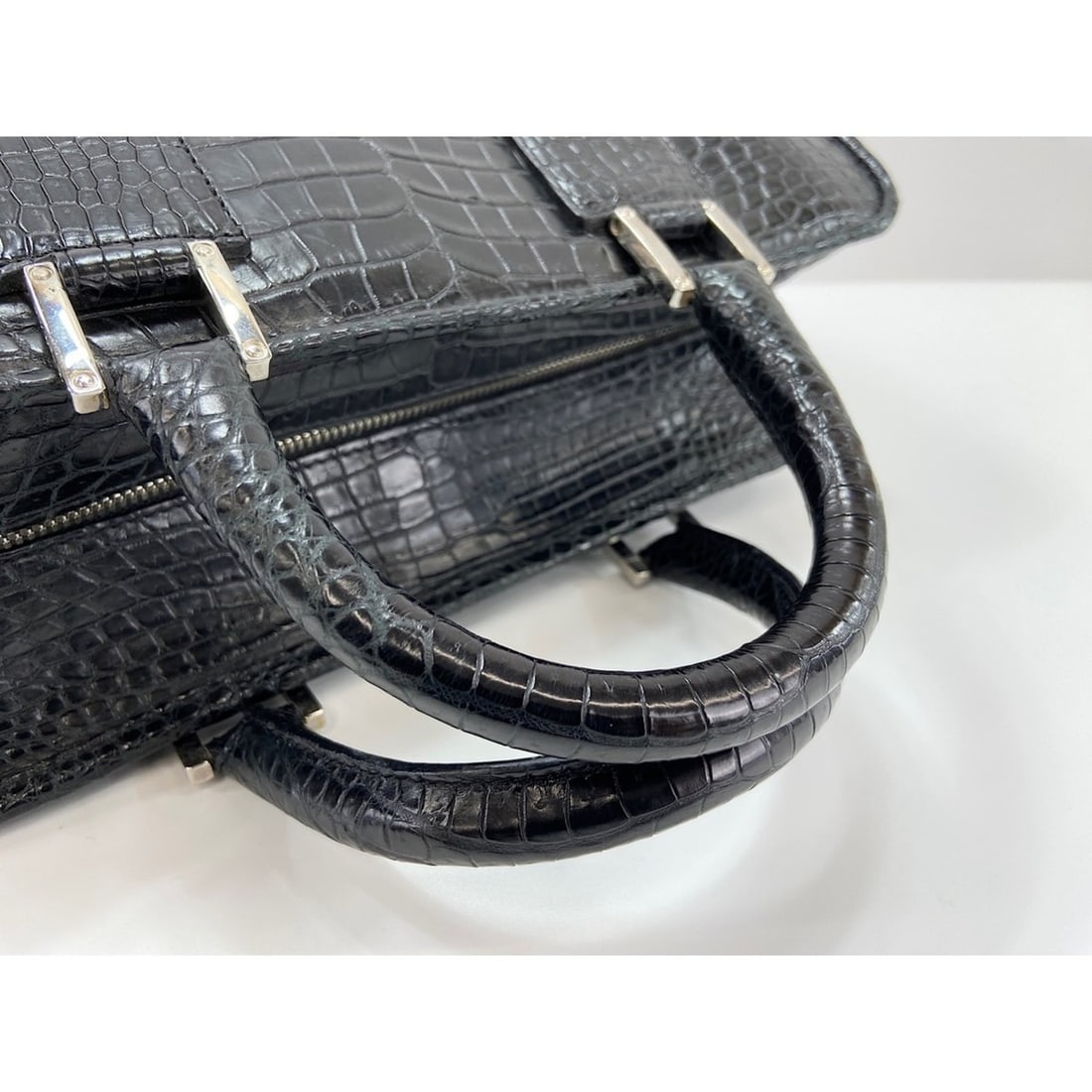 LOEWE Amazona 28 Handbag, Black - 10