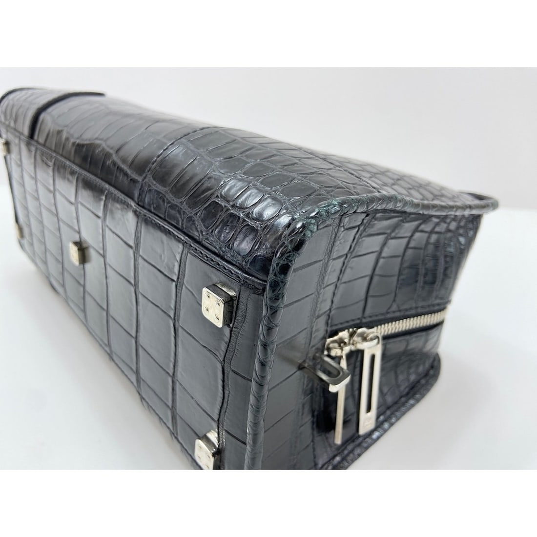 LOEWE Amazona 28 Handbag, Black - 9
