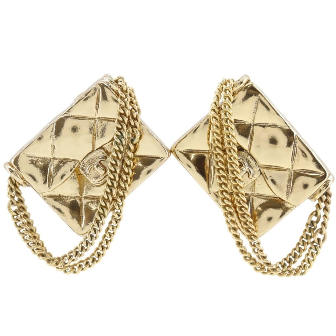Chanel Matelasse bag motif earrings, gold plated, 2002, 02P, approx. 25.0g, women's.: --- Catalog ---Category: SizeWeight: 25g / 0.88oz.Size (HxWxD): 25.00mm x 26.00mm / 0.98'' x 1.02''Category: DesignType: Clip earringsGender: WomenMaterial: Gold platingCategory: GeneralBrand: Chanel-