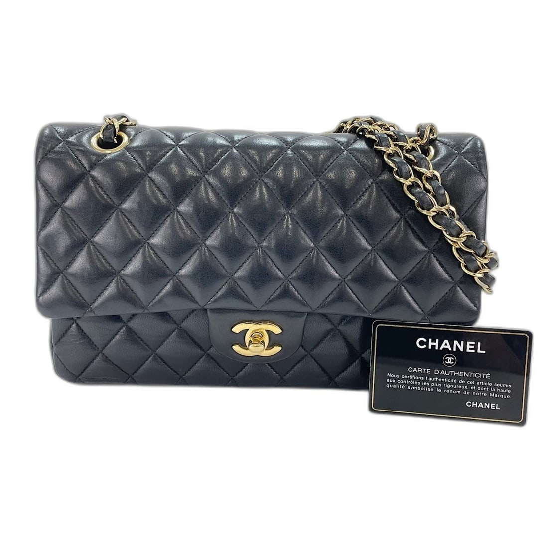 CHANEL Matelassé 25 Shoulder Bag, Lambskin, Black: --- Catalog ---Category: SizeSize (HxWxD): 16cm x 25cm x 6cm / 6.29'' x 9.84'' x 2.36''Strap Length: 55cm / 21.65''Category: DesignType: Shoulder bagColor: BlackGender: WomenSeason: VintageMaterial: L
