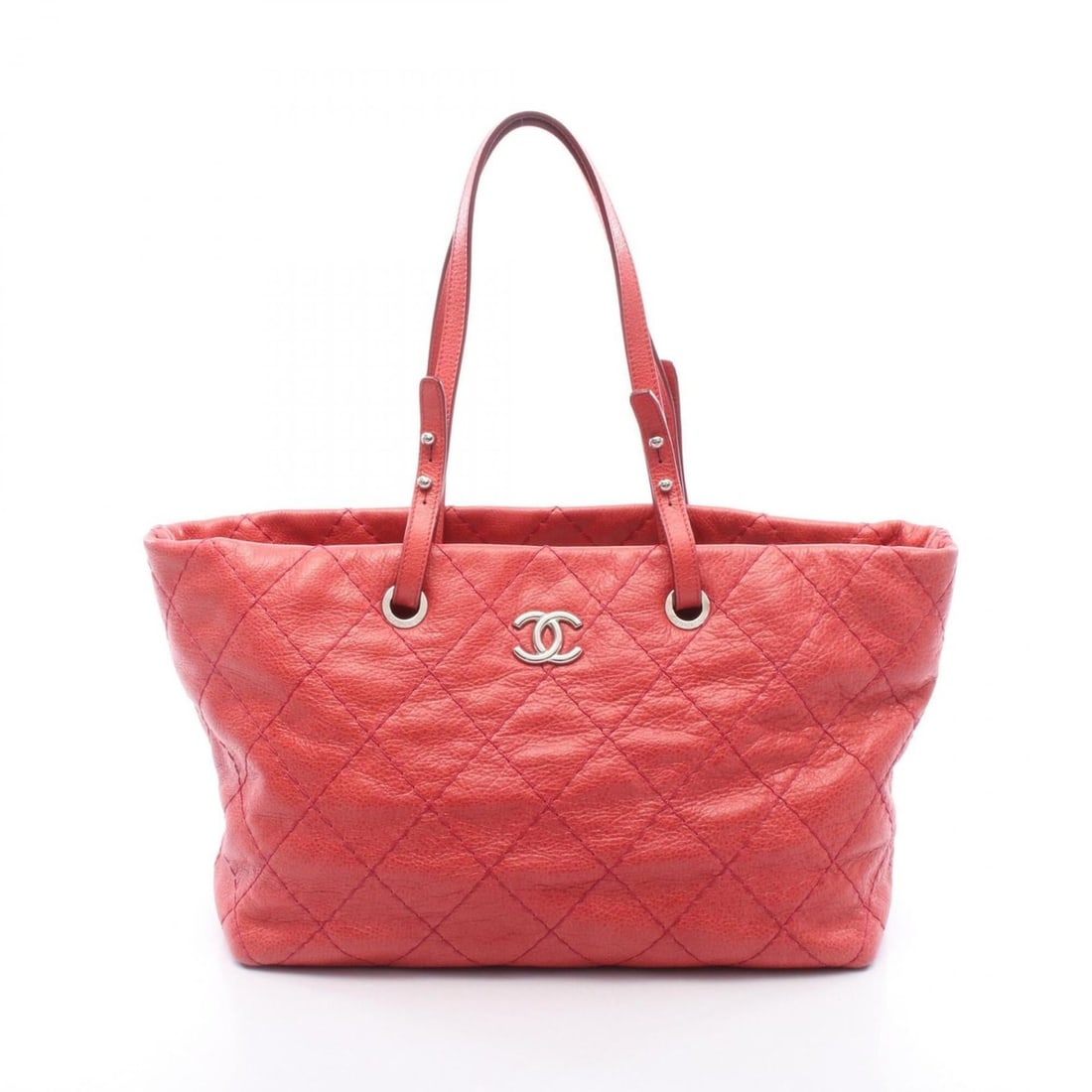 Chanel On the Road Tote Bag Handbag Leather Women's Red: --- Catalog ---Category: SizeSize (HxWxD): 26cm x 33cm x 14cm / 10.23'' x 12.99'' x 5.51''Category: DesignType: Tote bagColor: Red colorGender: WomenMaterial: Leather Category: GeneralBrand: Chanel---