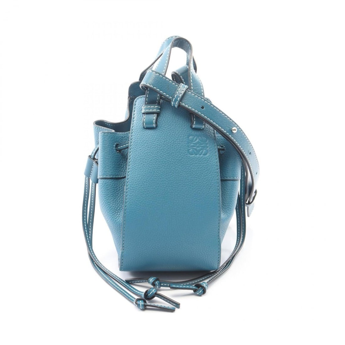 LOEWE Hammock Drawstring Bag Mini 2-Way Handbag Leather Women's Green 314.30.V07: --- Catalog ---Category: SizeSize (HxWxD): 19cm x 10.5cm x 15cm / 7.48'' x 4.13'' x 5.9''Category: DesignType: HandbagColor: GreenGender: WomenMaterial: Leather Category: GeneralMPN: 314.30.V07Brand: 