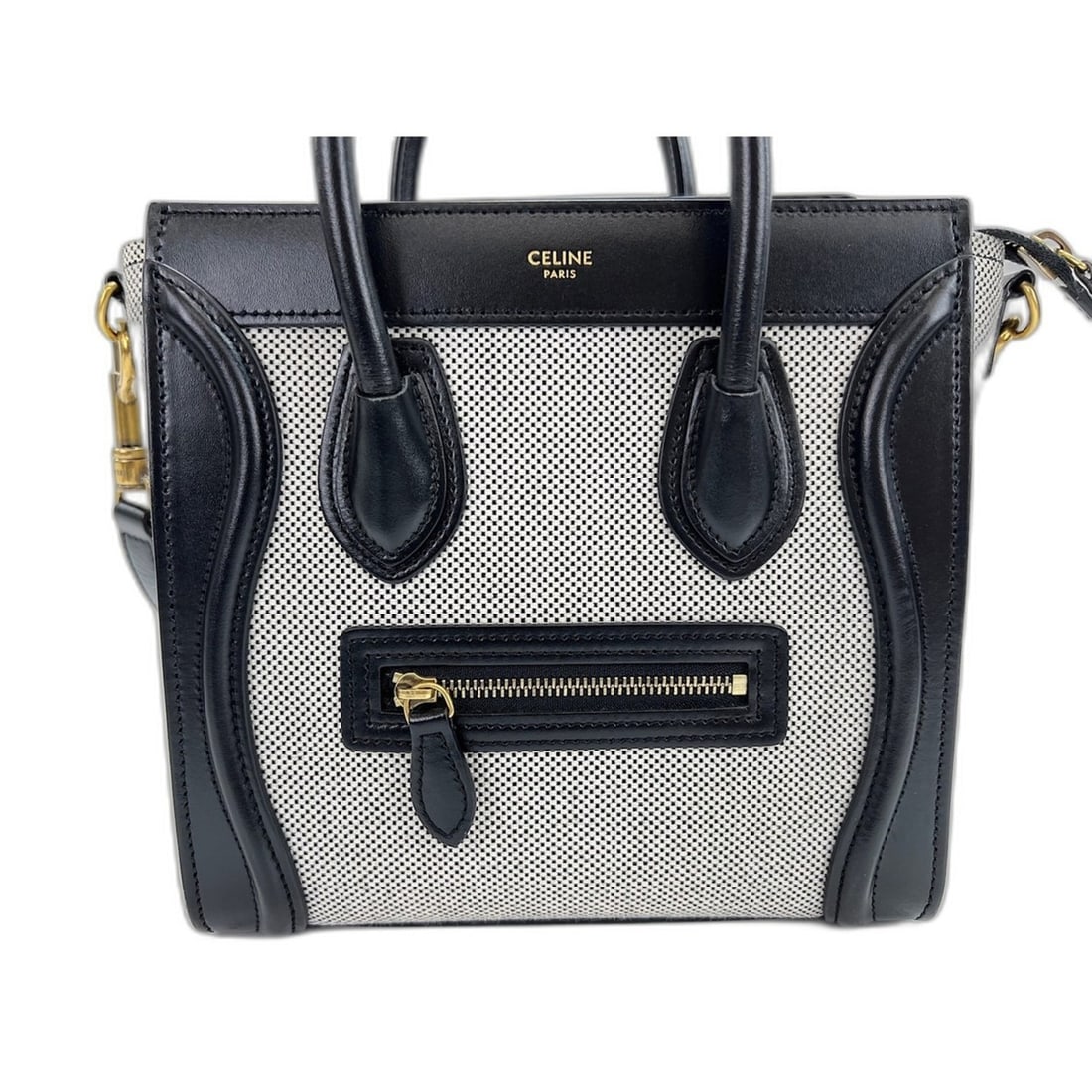CELINE Luggage Shoulder Bag, Black: --- Catalog ---Category: SizeSize (HxWxD): 20cm x 20cm x 7cm / 7.87'' x 7.87'' x 2.75''Category: DesignType: Shoulder bagColor: BlackGender: WomenCategory: GeneralBrand: Celine--- Item List ---Section