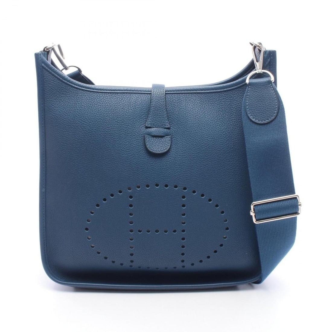 Hermes Evelyne 3 Trois PM Deep Blue Shoulder Bag Handbag Taurillon Clemence Leather Women's: --- Catalog ---Category: SizeSize (HxWxD): 26.5cm x 28cm x 7cm / 10.43'' x 11.02'' x 2.75''Category: DesignType: Handbag, Shoulder bagColor: Blue, Deep blueGender: WomenMaterial: Taurillon clemence le