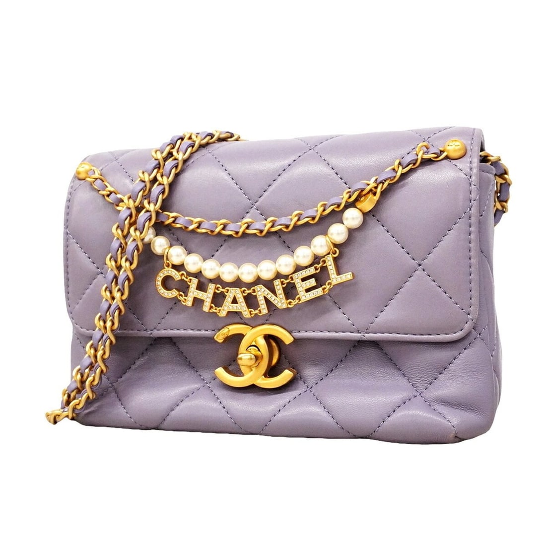 Chanel Matelassé Chain Shoulder Bag, Lambskin, Purple, Women's, P3333698: --- Catalog ---Category: SizeSize (HxWxD): 14cm x 19cm x 8cm / 5.51'' x 7.48'' x 3.14''Category: DesignType: Shoulder bagColor: PurpleGender: WomenMaterial: Leather Hardware Color: GoldLeather/Fur Typ