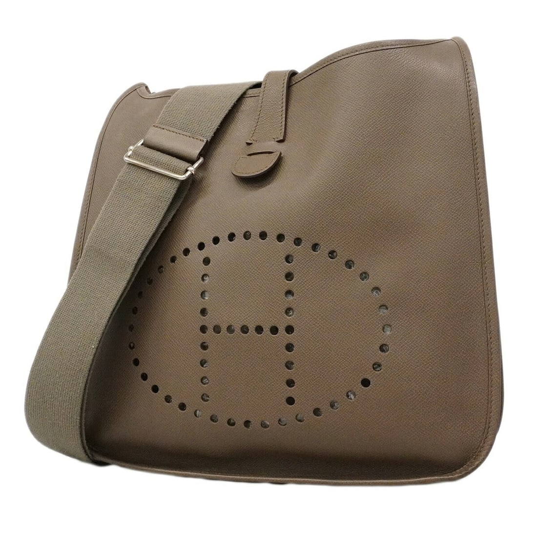 Hermes Evelyne 3GM Shoulder Bag, Veau Epsom Leather, Etoupe, ?O Stamp, Ladies': --- Catalog ---Category: SizeSize (HxWxD): 31.5cm x 32.5cm x 10.5cm / 12.4'' x 12.79'' x 4.13''Category: DesignType: Shoulder bagColor: EtainGender: WomenMaterial: Leather Hardware Color: SilverLeathe