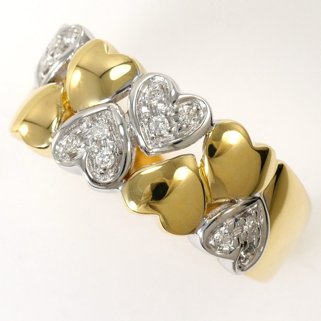 18K (18-karat) Yellow Gold Ring with 1 Diamond (carat weight not stamped), Total Weight 4.5g,: --- Catalog ---Category: SizeWidth: 8mm / 0.31''Weight: 4.5g / 0.15oz.JP Size: 13.5US Size: 6.5Category: DesignType: Band ringColor: White gold, Yellow goldMetal: Gold, White GoldStone: DiamondGender: