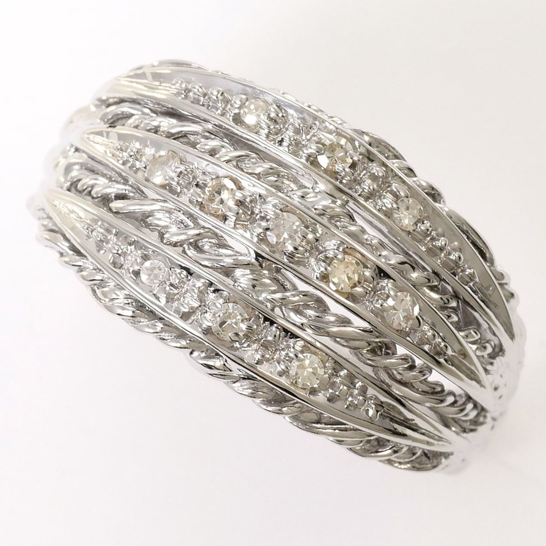 18K (18-karat white gold) ring with 1 diamond (carat mark not stamped), total weight 4.4g, jewelry. (1 of 8)
