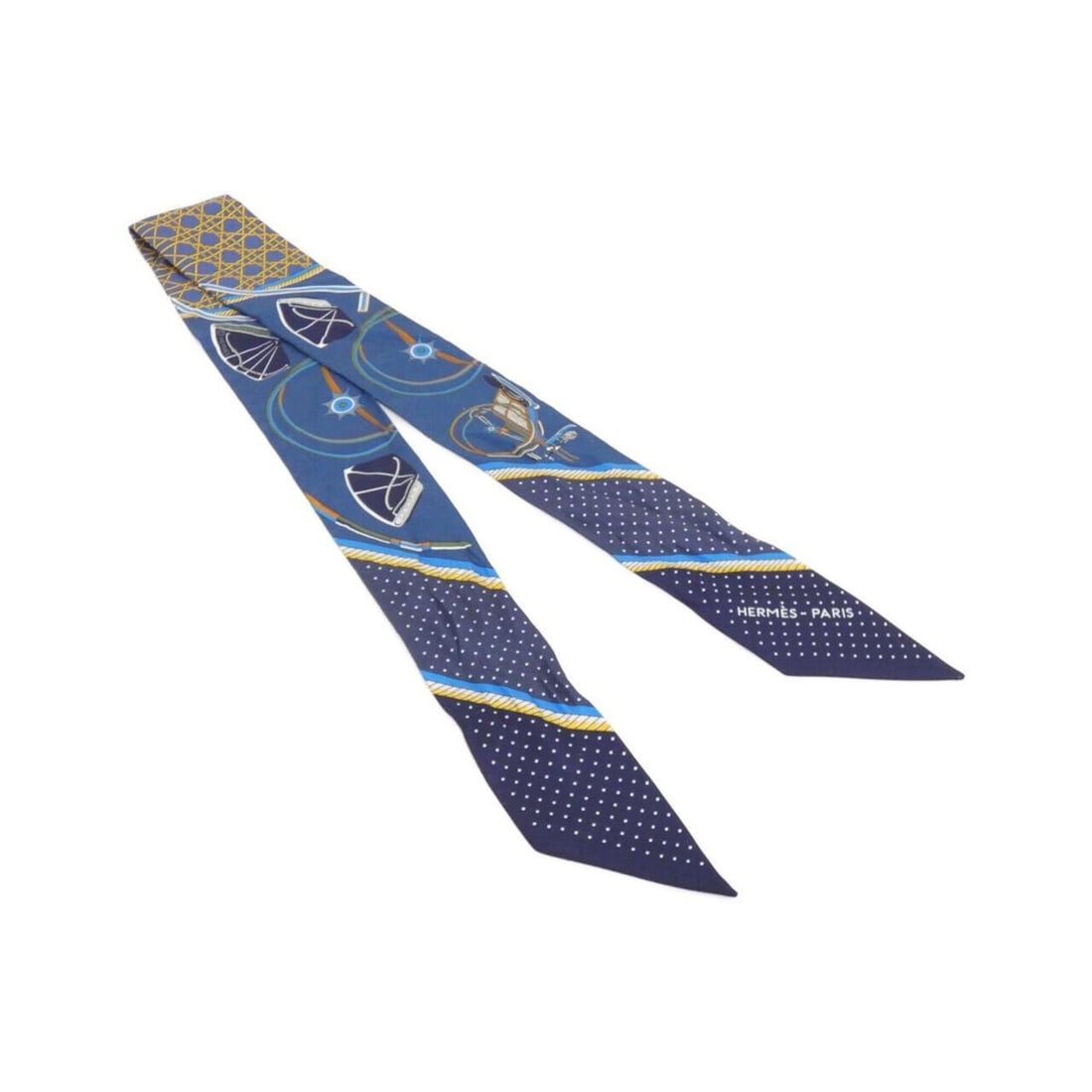 Hermes LES VOITURES A TRANSFORMATION Twilly 063156S Scarf Muffler: --- Catalog ---Category: SizeSize (LxW): 5cm x 86cm / 1.96'' x 33.85''Category: DesignType: ScarfColor: BlueGender: Men,WomenMaterial: Silk Category: GeneralMPN: 063156SBrand: Hermes--- Item List ---S