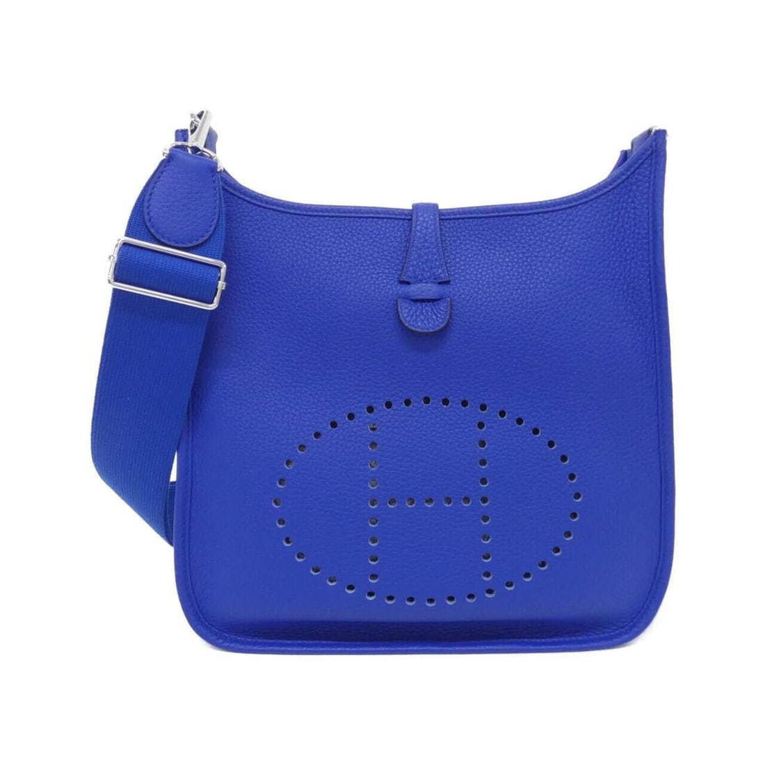 Hermes Evelyne 3 PM 056277CK Shoulder Bag: --- Catalog ---Category: SizeSize (HxWxD): 30cm x 29cm x 9cm / 11.81'' x 11.41'' x 3.54''Category: DesignType: Shoulder bagColor: Blue royalGender: WomenMaterial: Taurillon clemence leather Hardware C