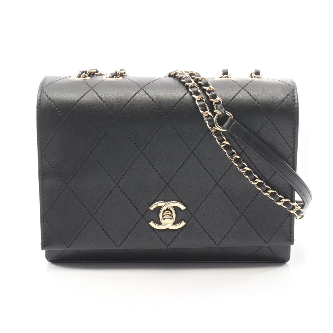 Chanel Matelassé Small Shoulder Bag/Handbag, Lambskin Leather, Women's, Black: --- Catalog ---Category: SizeSize (HxWxD): 15cm x 20cm x 6cm / 5.9'' x 7.87'' x 2.36''Category: DesignType: Handbag, Shoulder bagColor: BlackGender: WomenMaterial: Leather Leather/Fur Type: LambskinCa