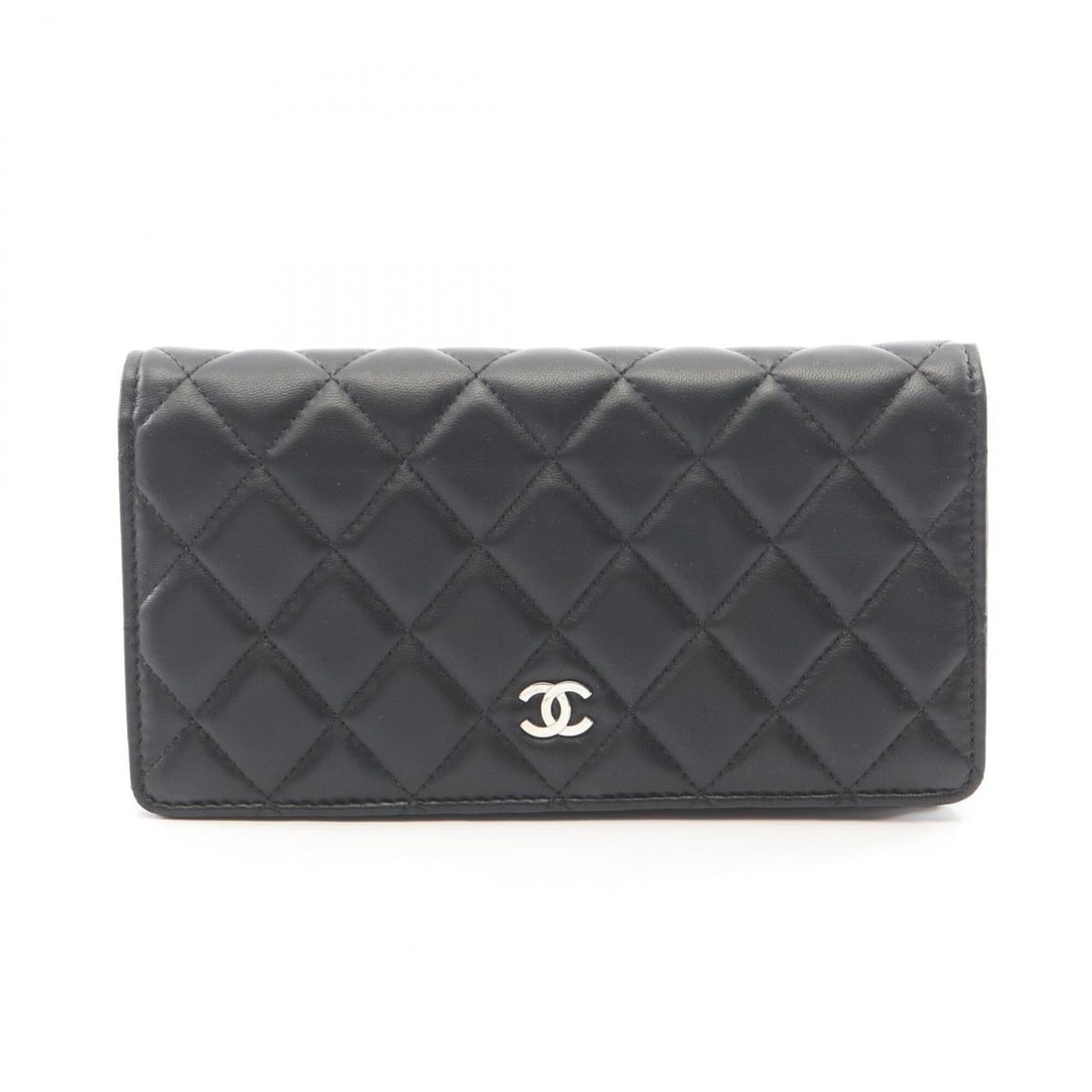 Chanel Matelassé Bi-fold Long Wallet, Lambskin Leather, Women's, Black, A31509: --- Catalog ---Category: SizeSize (HxWxD): 10cm x 18.5cm x 2.5cm / 3.93'' x 7.28'' x 0.98''Category: DesignType: Long wallet (bi-fold)Color: BlackGender: WomenMaterial: Leather Leather/Fur Type: Lambs