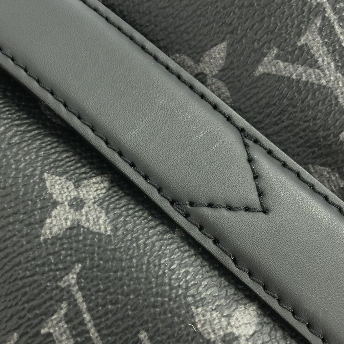 Louis Vuitton Monogram Eclipse Cabas Light M44228 Handbag - 4