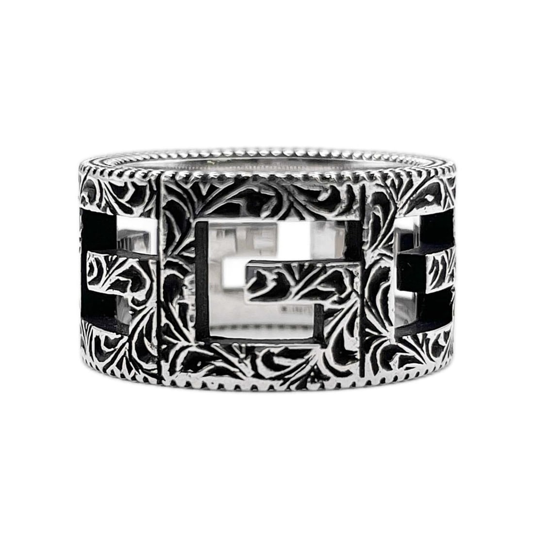 GUCCI Square G Ring, Arabesque Design, SV925 7826, Silver, Men's & Women's: --- Catalog ---Category: SizeJP Size: 9.5US Size: 5Category: DesignType: Band ringColor: SilverGender: Men,WomenMaterial: Silver 925Category: GeneralBrand: Gucci--- Item List ---Section: ConditionRank