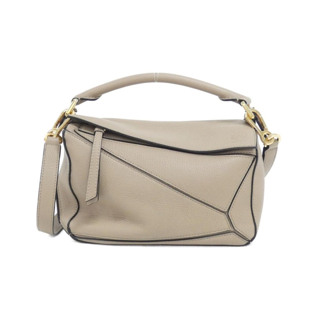 Loewe Puzzle Small A510S21X67 Handbag: --- Catalog ---Category: SizeSize (HxWxD): 17cm x 24cm x 10cm / 6.69'' x 9.44'' x 3.93''Category: DesignType: HandbagColor: SandGender: Men,WomenMaterial: Leather Hardware Color: GoldLeather/Fur Type:
