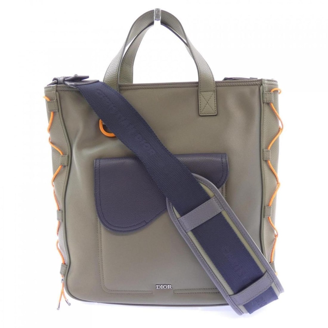 Christian Dior Dior Saddle Tote Bag SACAI 1ADSH198USF Handbag: --- Catalog ---Category: SizeSize (HxWxD): 33cm x 29cm x 10cm / 12.99'' x 11.41'' x 3.93''Category: DesignType: HandbagColor: KhakiGender: MenCategory: GeneralMPN: 1ADSH198USFBrand: Christian Dior--- 