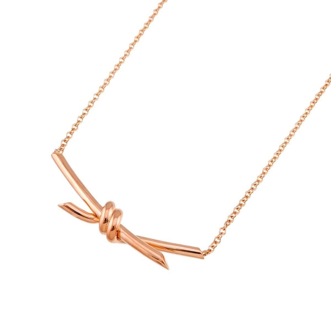 Tiffany & Co. Knot Necklace, 43cm, 18K Pink Gold (750): --- Catalog ---Category: SizePendant Size: 8.2mm x 38.8mm / 0.32'' x 1.52''Neck Circumference: 43 cm / 16.92''Category: DesignGender: WomenMaterial: Pink gold (18K)Necklace Type: NecklaceCategory: Gen
