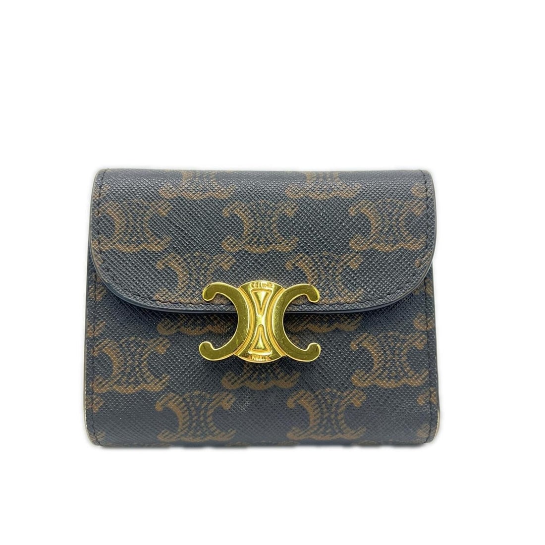 CELINE Triomphe Canvas Small Flap Wallet 10D782CQH.04LU Tri-fold Brown Calf Leather Women's: --- Catalog ---Category: SizeSize (HxWxD): 9cm x 10.5cm x 2.5cm / 3.54'' x 4.13'' x 0.98''Category: DesignType: Wallet (tri-fold)Color: BrownGender: WomenCategory: GeneralMPN: 10D782CQH.04LUBrand: Cel