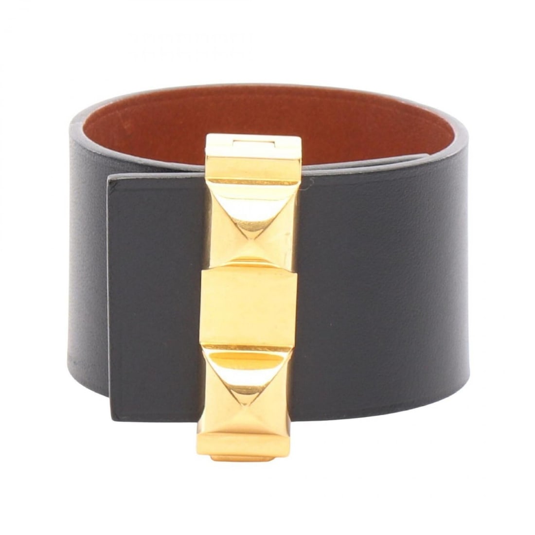 Hermes Collier de Chien Bangle Accessory, Gold Plated (GP), Veau Swift Leather, Women's, Black/Gold: --- Catalog ---Category: DesignType: BangleColor: Black, GoldGender: WomenMaterial: Gold plating, Swift leatherCategory: GeneralBrand: Hermes--- Item List ---Section: ConditionRanking: Rank A Used - A