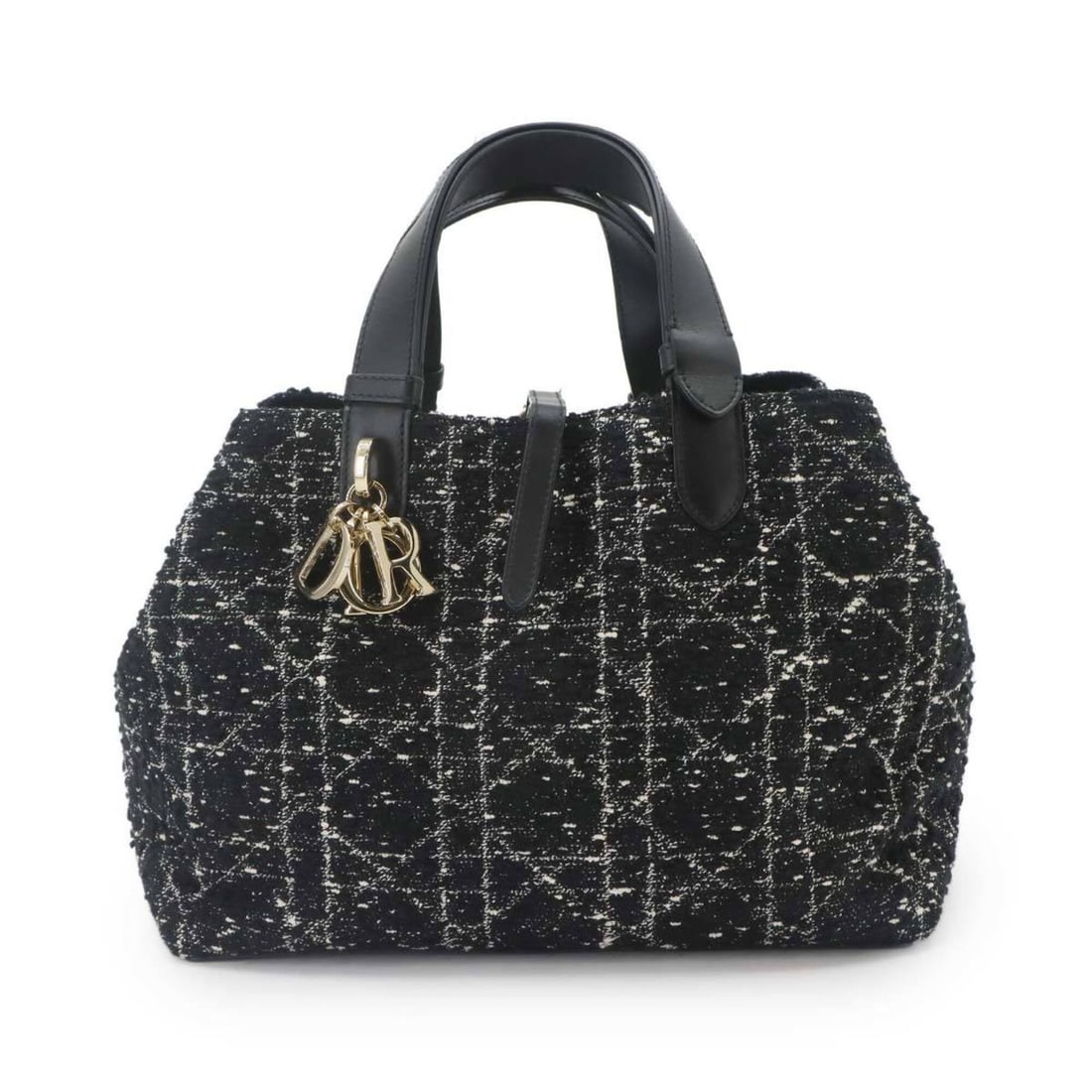 Christian Dior Cannage Toujours Medium Handbag, Tweed Leather, Black, M2821OTKV: --- Catalog ---Category: SizeSize (HxWxD): 20cm x 28cm x 16.5cm / 7.87'' x 11.02'' x 6.49''Category: DesignType: HandbagColor: BlackGender: Women,MenMaterial: Tweed , Leather Category: GeneralMPN: M28