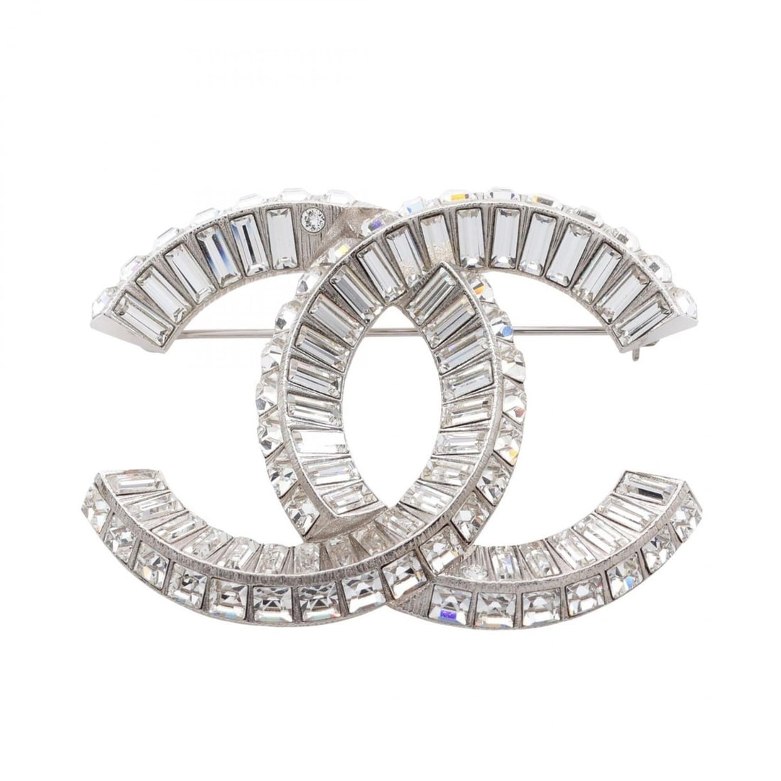 Chanel Coco Mark Brooch Accessory, Stainless Steel with Rhinestones, Women's, Silver/Clear Tone,: --- Catalog ---Category: SizeSize (HxWxD): 3.9cm x 5.1cm / 1.53'' x 2''Category: DesignType: BroochColor: Clear, SilverGender: WomenMaterial: Rhinestone, Stainless steelCategory: GeneralMPN: F20VBrand