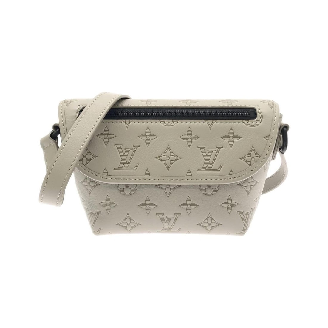 Louis Vuitton Monogram Shadow Pulse Wearable Wallet M14794 Shoulder Bag: --- Catalog ---Category: SizeSize (HxWxD): 15cm x 22cm x 5cm / 5.9'' x 8.66'' x 1.96''Category: DesignType: Shoulder bagColor: Beige, BlackGender: MenMaterial: Leather Leather/Fur Type: Calf leatherCa