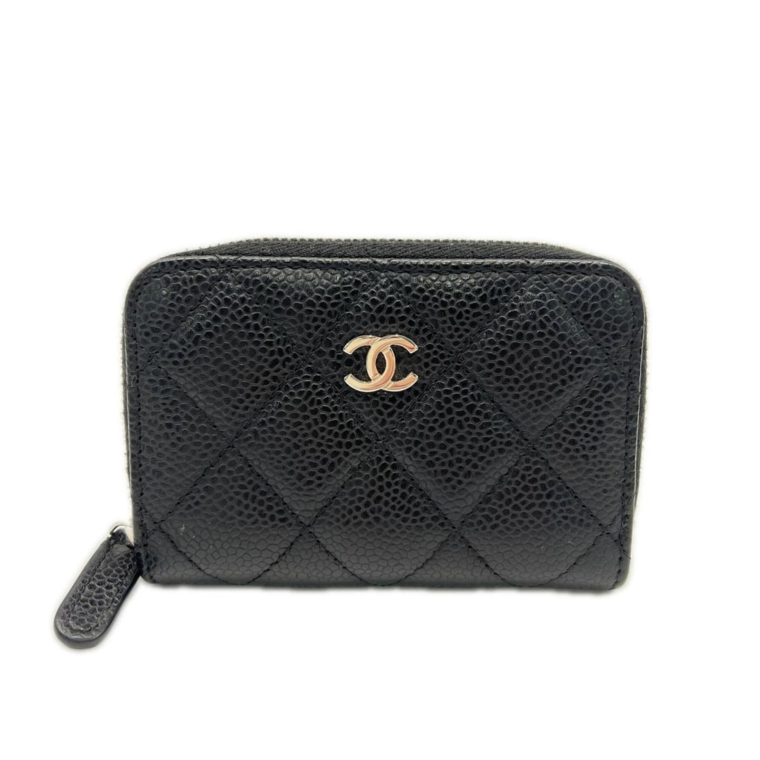 CHANEL Caviar Skin Classic Zip Coin Purse AP0216 Wallet/Coin Case Black Women's: --- Catalog ---Category: SizeSize (HxWxD): 7.5cm x 10.5cm x 2cm / 2.95'' x 4.13'' x 0.78''Category: DesignType: Coin purse/coin caseColor: BlackGender: WomenClosure: Coin, Open, ZipperMaterial: Graine