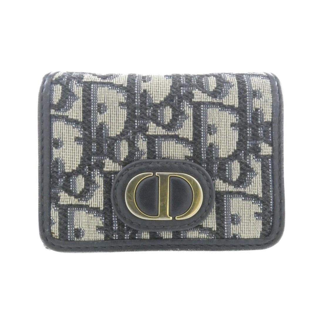 Christian Dior Oblique 30 Montaigne S2084UTZQ Wallet: --- Catalog ---Category: SizeSize (HxWxD): 7cm x 10cm x 4cm / 2.75'' x 3.93'' x 1.57''Category: DesignType: Wallet (tri-fold)Color: BlueGender: WomenMaterial: Canvas Category: GeneralMPN: