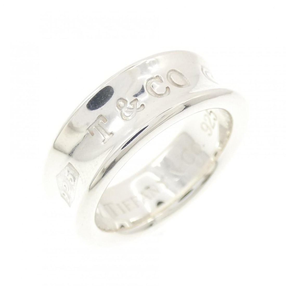Tiffany 1837 Ring: --- Catalog ---Category: SizeJP Size: 10.5US Size: 5.5Category: DesignType: Band ringGender: WomenMaterial: Silver 925Category: GeneralBrand: Tiffany--- Item List ---Section: ConditionRanking: Rank