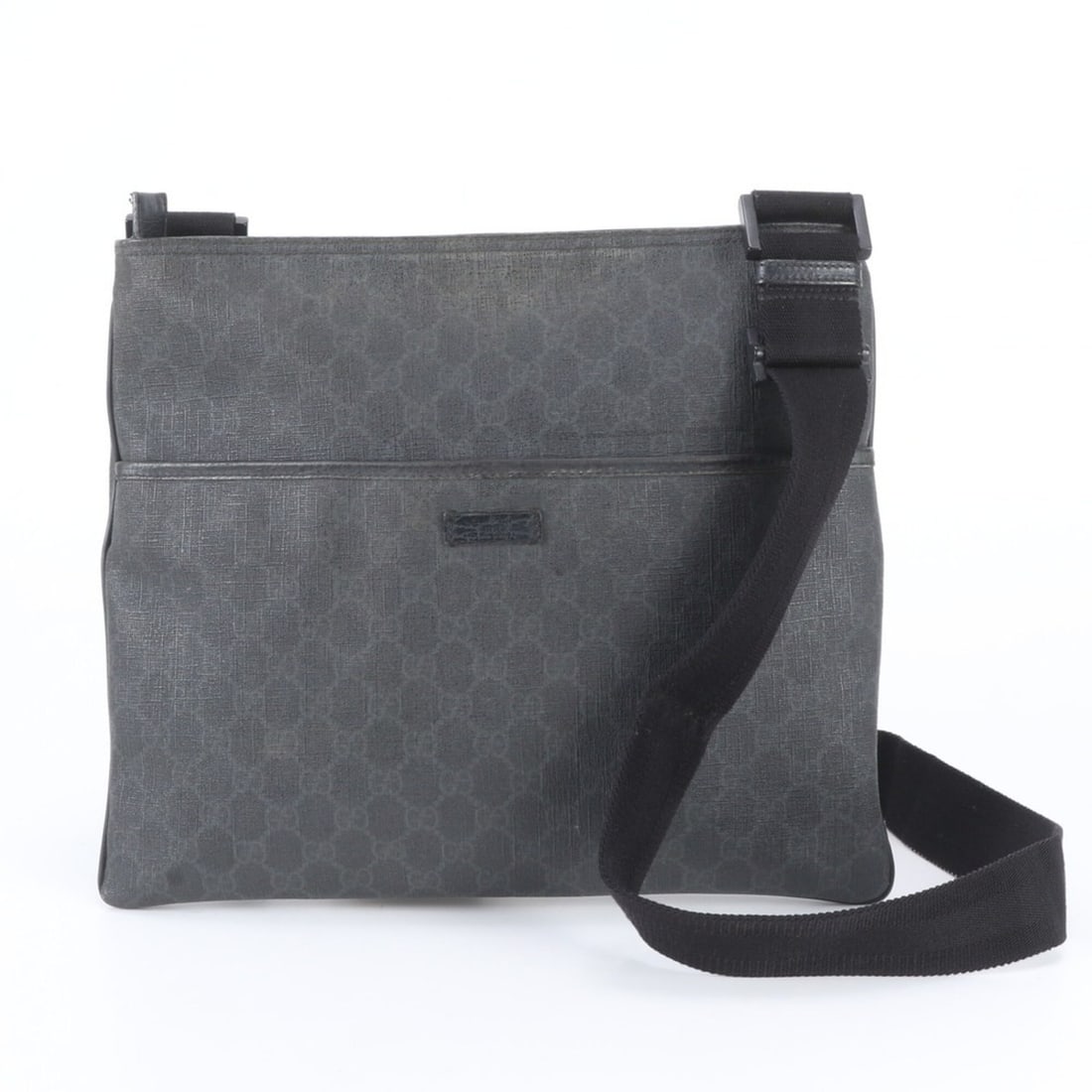 Gucci GG Supreme 162904 Leather Shoulder Bag Messenger for Men: --- Catalog ---Category: SizeSize (HxWxD): 29cm x 34cm x 2cm / 11.41'' x 13.38'' x 0.78''Strap Length: 130cm / 51.18''Category: DesignType: Shoulder bagColor: Black, GrayGender: MenMaterial: Leather ,