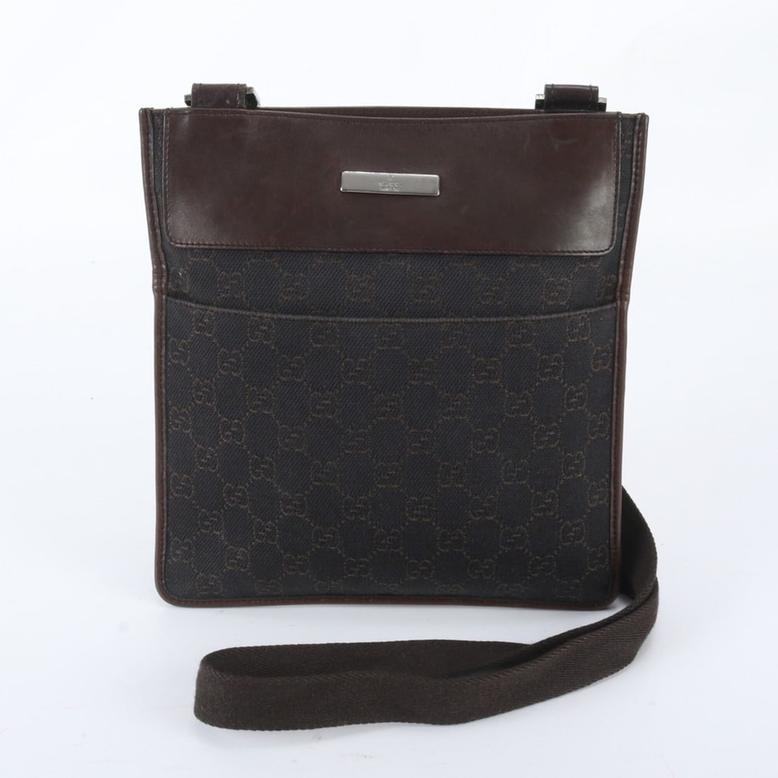Gucci GG Canvas 27639 Leather Shoulder Bag Messenger Tote for Men: --- Catalog ---Category: SizeSize (HxWxD): 25cm x 23cm x 2cm / 9.84'' x 9.05'' x 0.78''Strap Length: 123cm / 48.42''Category: DesignType: Shoulder bag, Tote bagColor: BrownGender: MenMaterial: Leather