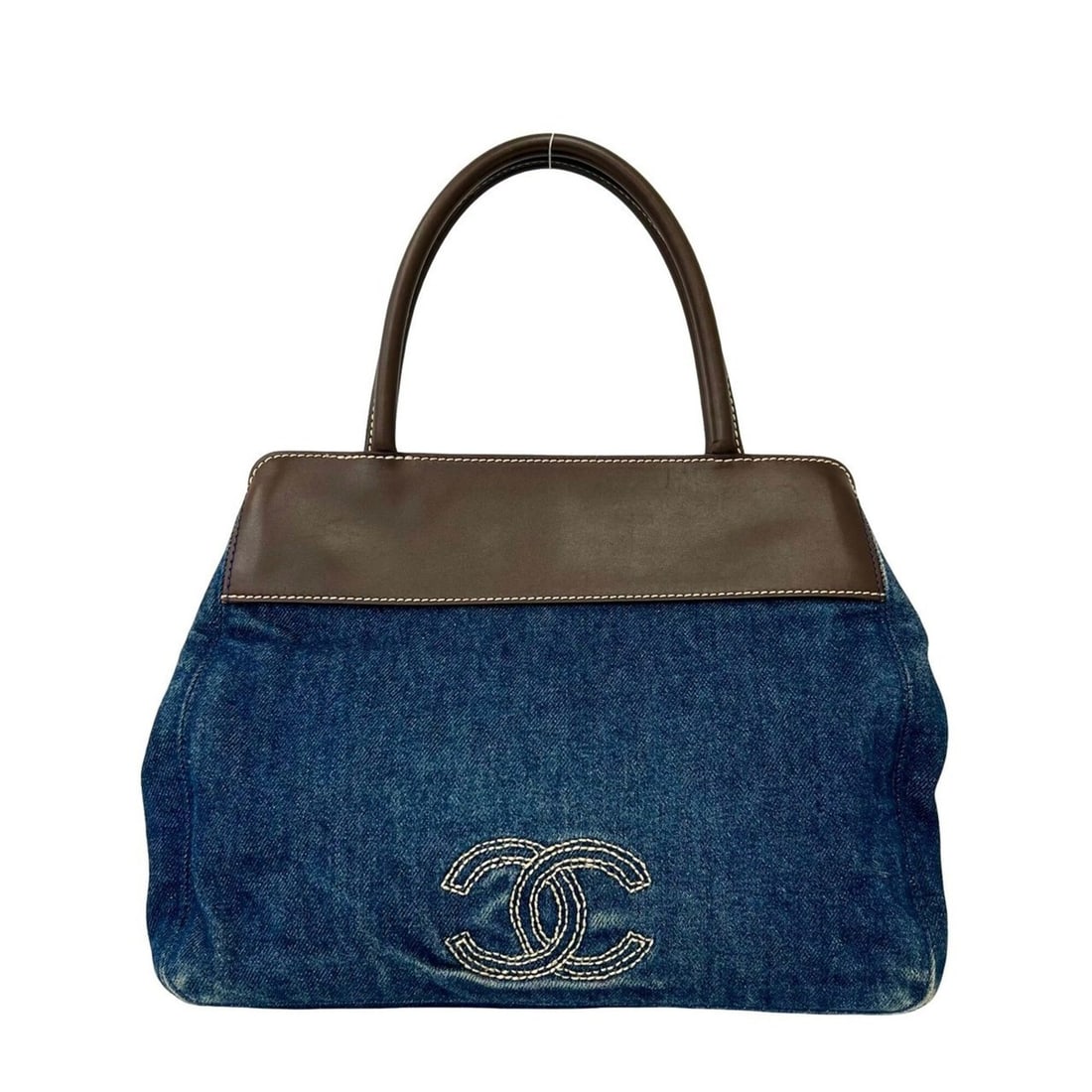 CHANEL Chanel Coco Mark Stitch Denim Leather Genuine Handbag Tote Bag Blue Brown 710-8: --- Catalog ---Category: SizeSize (HxWxD): 26cm x 32cm x 10cm / 10.23'' x 12.59'' x 3.93''Category: DesignType: Handbag, Tote bagColor: Blue, BrownGender: WomenMaterial: Denim , Leather Category: Gene