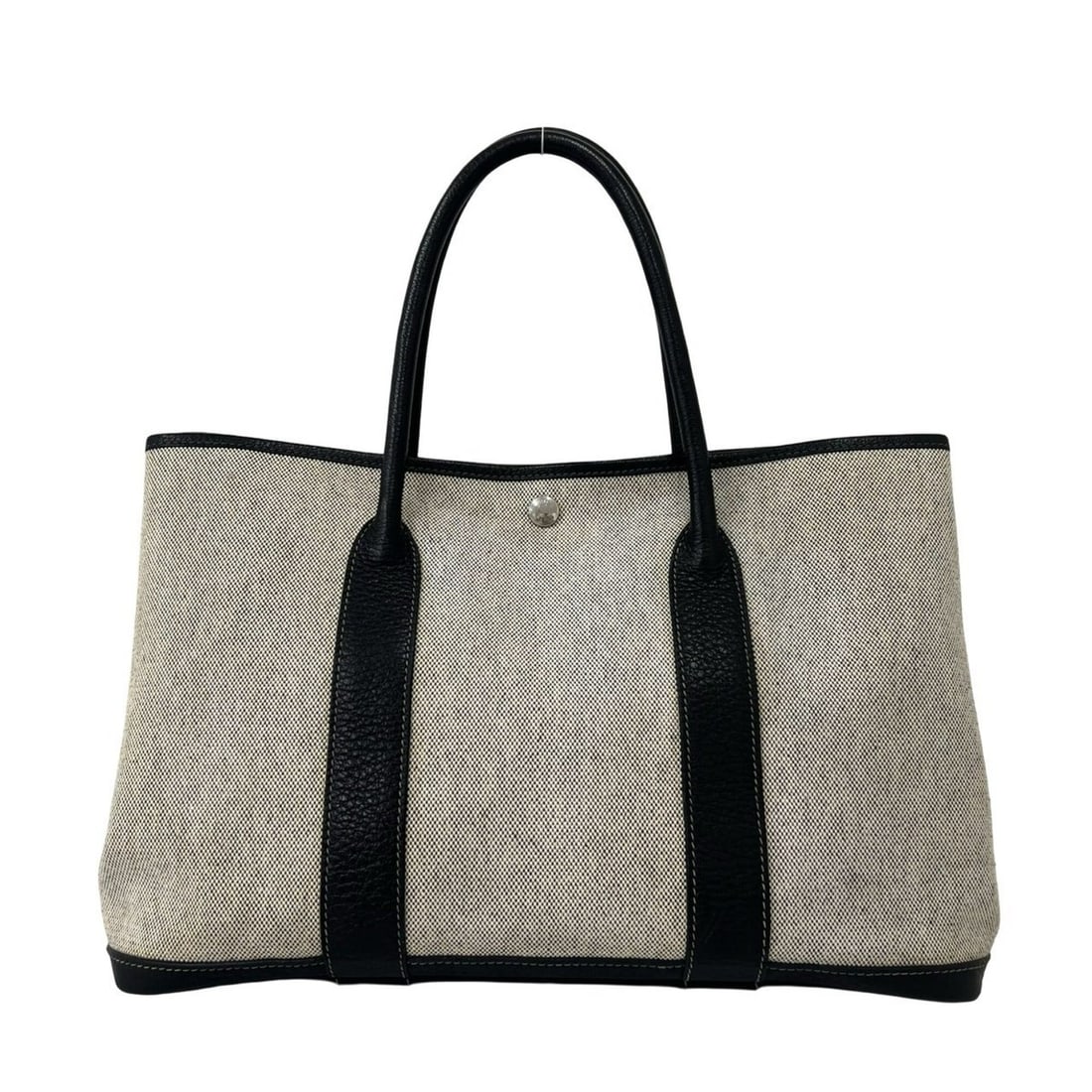 HERMES Garden Party Toile H Buffalo Leather Handbag Tote Bag Gray 18883: --- Catalog ---Category: SizeSize (HxWxD): 25.5cm x 35.5cm x 17.5cm / 10.03'' x 13.97'' x 6.88''Category: DesignType: Handbag, Tote bagColor: Black, GrayGender: WomenMaterial: Toile H , Buffalo leathe