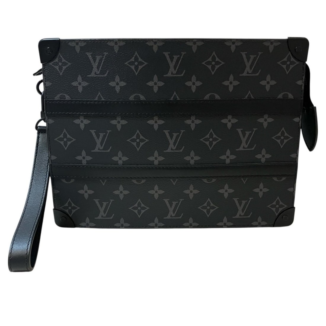 Louis Vuitton Trunk Pochette Clutch Bag, Monogram Eclipse, Toile Canvas, M45937: --- Catalog ---Category: SizeSize (HxWxD): 21cm x 28cm x 3.5cm / 8.26'' x 11.02'' x 1.37''Handle Length: 36cm / 14.17''Category: DesignType: Clutch bag, PochetteColor: BlackGender: MenMaterial: Monogr
